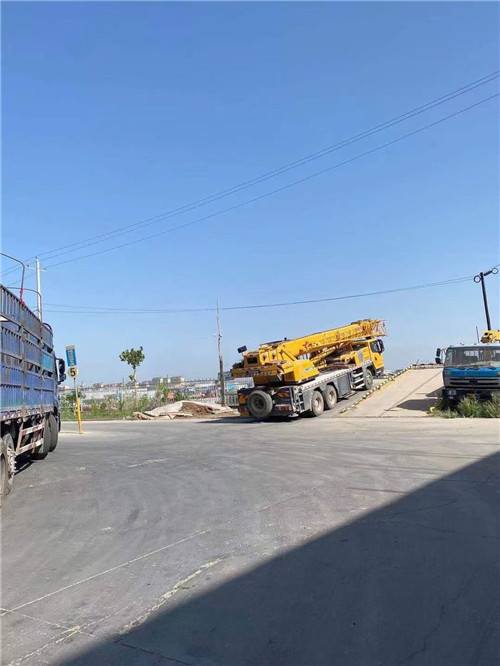 双塔区25吨吊车的租赁价格大概是多少？